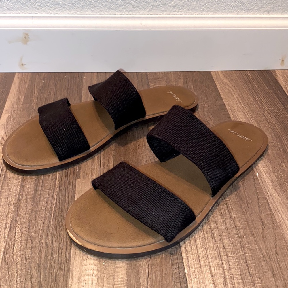 Sanuk sandals